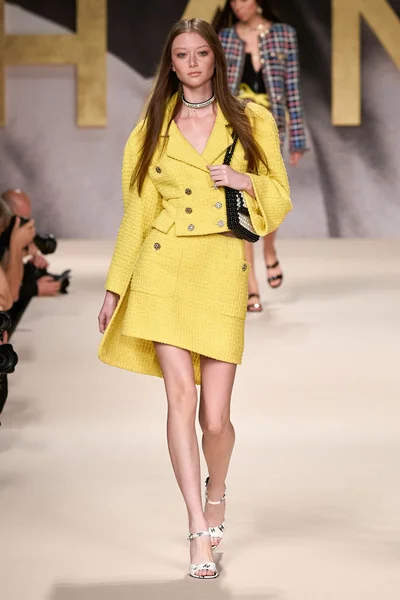 Look 46